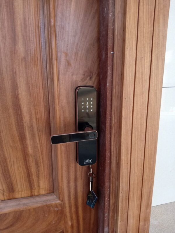 Khoá cửa vân tay Laffer LX08 cho cửa gỗ - Image 9